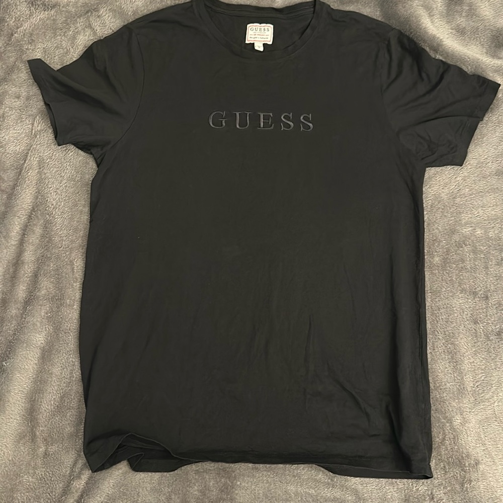 Black Guess T shirt